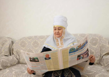 «Гүлдемейді көңілдегі гүл десте»: Жұмабала Балақаранованың өлеңдері