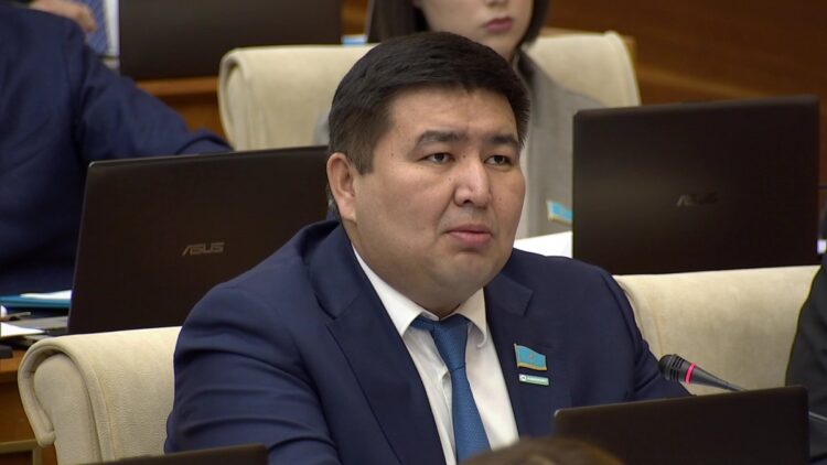 Елнұр Бейсенбаев: Конституциялық реформа саяси партиялардың институционалдық рөлін арттырады