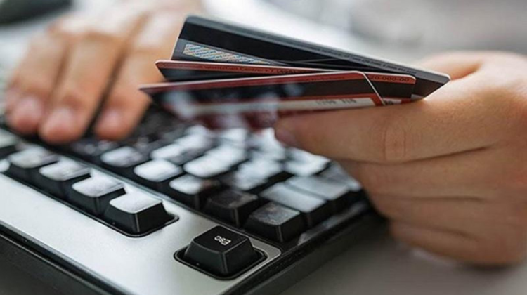 FaceID және ЭЦҚ: Мемлекеттік жүйелер алаяқтардан қалай қорғанып жатыр?