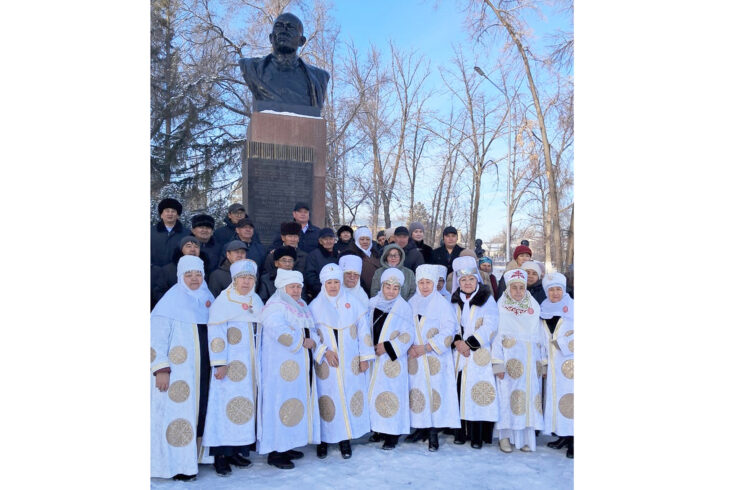 Дәстүрді дәріптеген