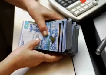 Қызылтоғандағы дау: Директор мұғалімдердің 9 млн теңгесін қайтармай отыр