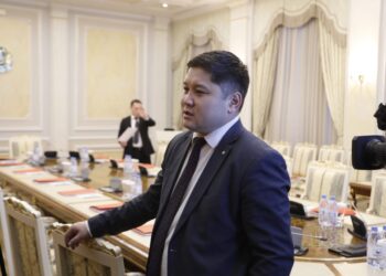 Ербол Мәндібек. Қалтамызға қарамай өмір сүреміз