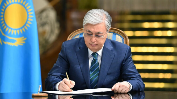 Конституциялық комиссия құрылады: Тоқаев Жарлыққа қол қойды