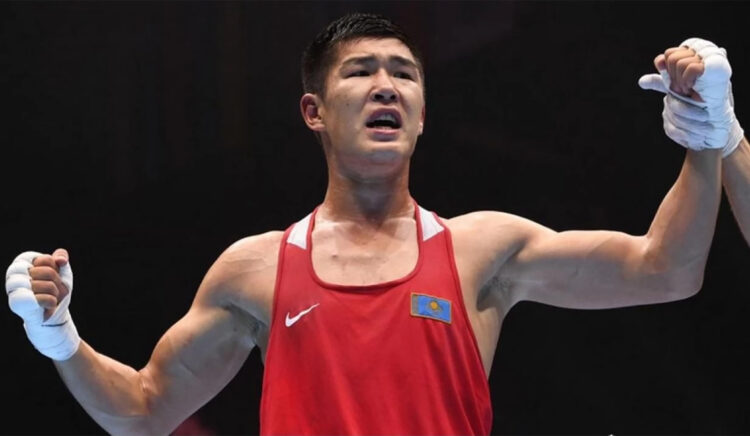 Атақты Ла Крузды тізе бүктірген қазақстандық боксшы мансабын аяқтады