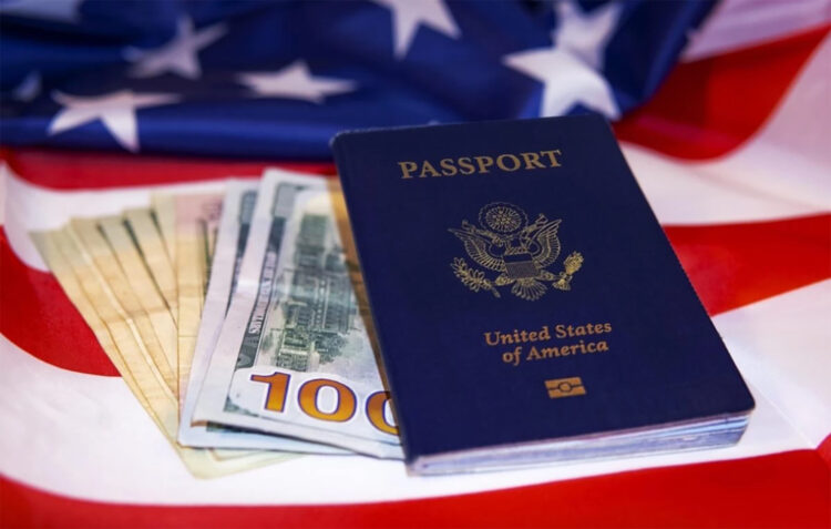 АҚШ виза беруді тоқтатады: Тізімде Қазақстан бар