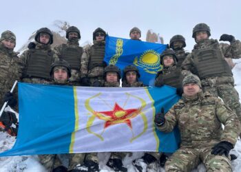 Курсанттар 3500 метрлік шыңды бағындырды