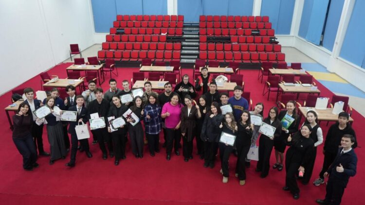 Экология және IT: Жетісу жастары инновациялық жобаларын таныстырды