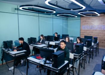 Смарт-коучинг: Cтуденттер спорттық бағдарлама әзірледі