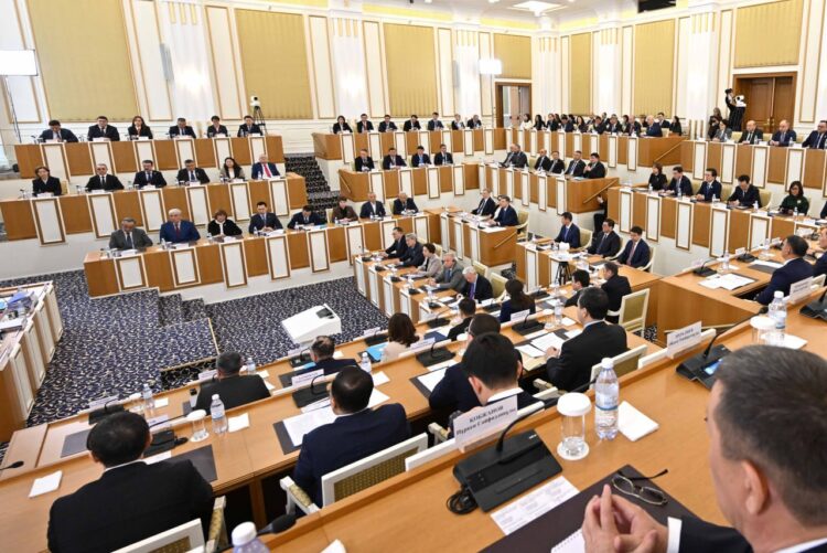 «Ақ жол» партиясы ҚР Конституциясына Президент ұсынған өзгерістерді қолдады