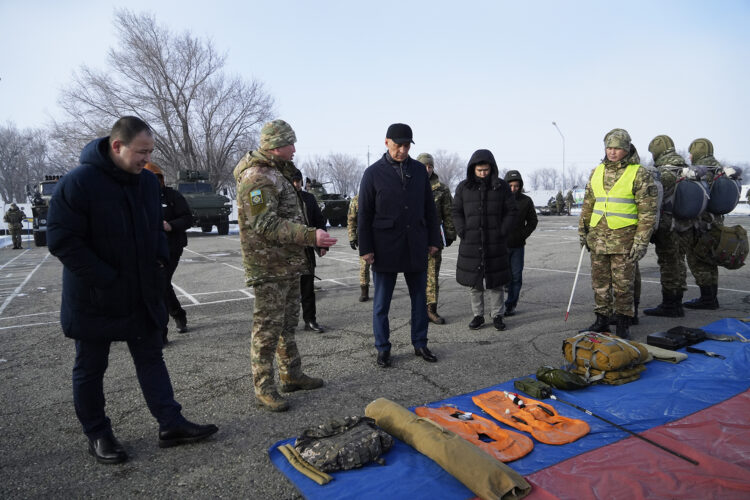 Депутат Ерболат Саурықов өңірдегі өзекті мәселелерді талқылады