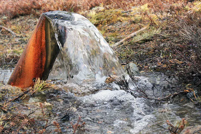Жерасты суын пайдалану ережесі: Құдық қазу үшін рұқсат керек пе?
