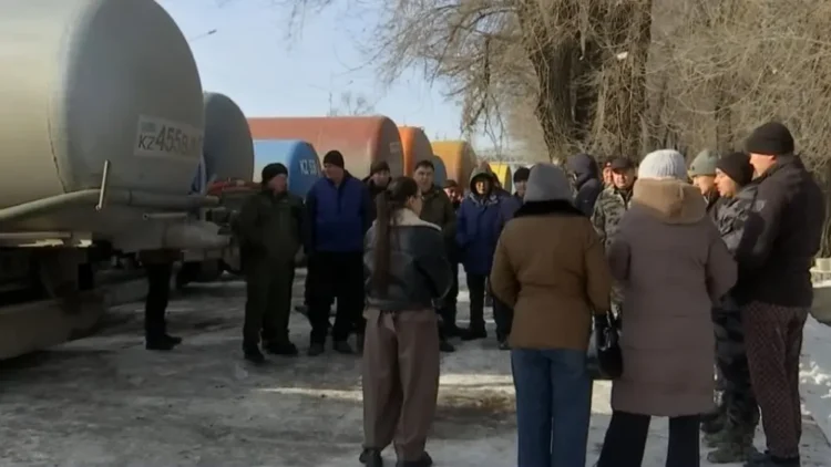 Жүргізушілер жұмысқа шығудан бас тартты