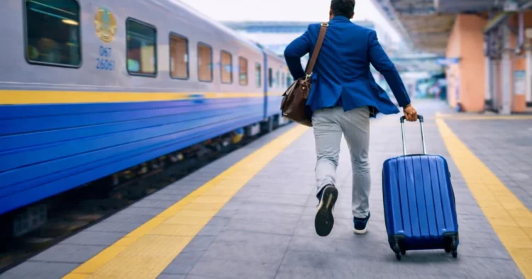 Пойызға үлгермей қалсаңыз не істеу керек? Жолаушыларға арналған маңызды нұсқаулық