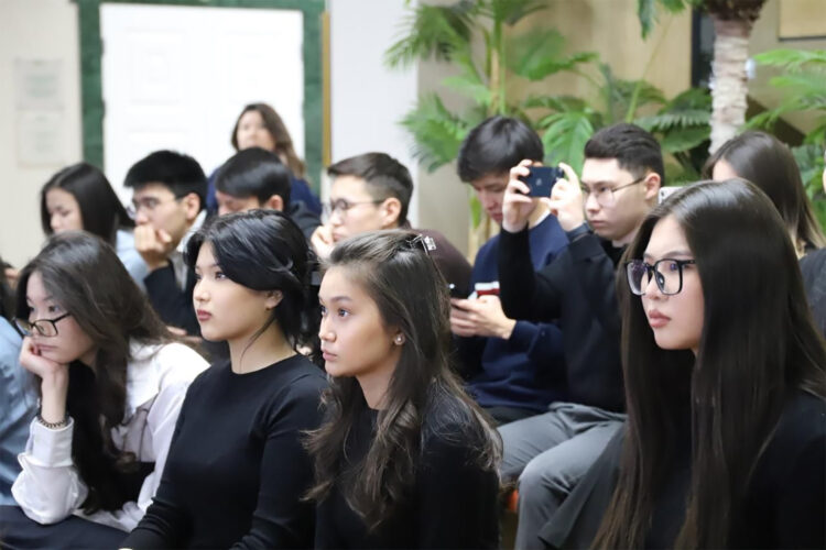 Студенттер қауымдастығы жаңа Конституцияны қолдады