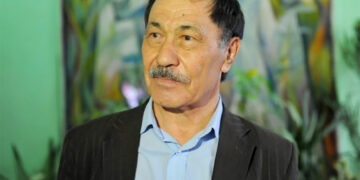 Шындықпен жаны бір