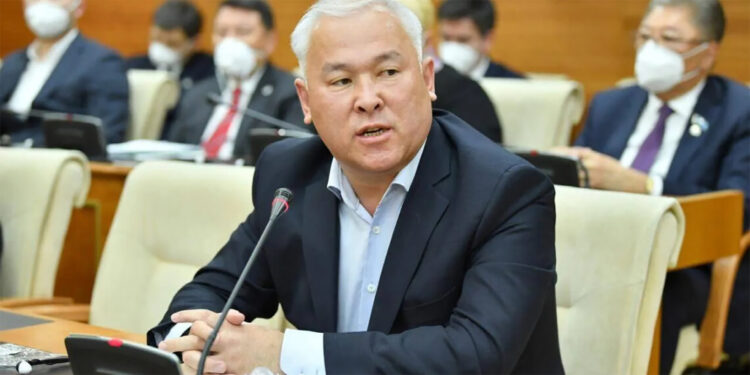 «Мемлекет ішіндегі мемлекет» – фейк: Мұрат Әбенов Конституциядағы даулы сауалдарға нүкте қойды