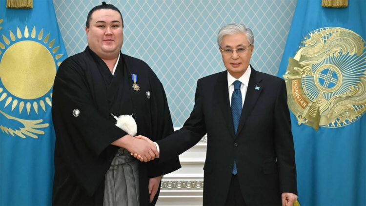 Тоқаев сумошы Ерсін Балтағұлды «Барыс» орденімен марапаттады