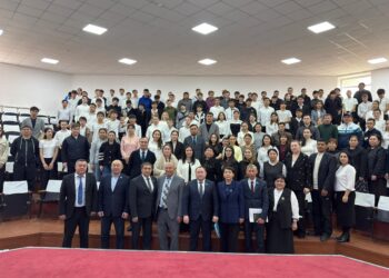 Жастар референдум төңірегінде пікір алмасты