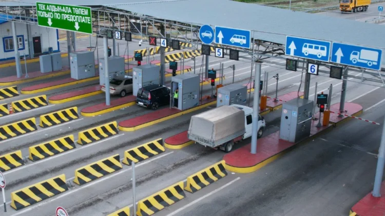 Қазақстанда ақылы жолдардың бірқатары тегін болады