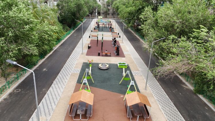 «Таза Қазақстан»: Жетісуда балалар мен спорт алаңдары жаңғыртылуда