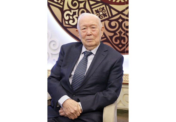 Мемлекет және қоғам қайраткері Наурыз Қылышбаев 85 жаста