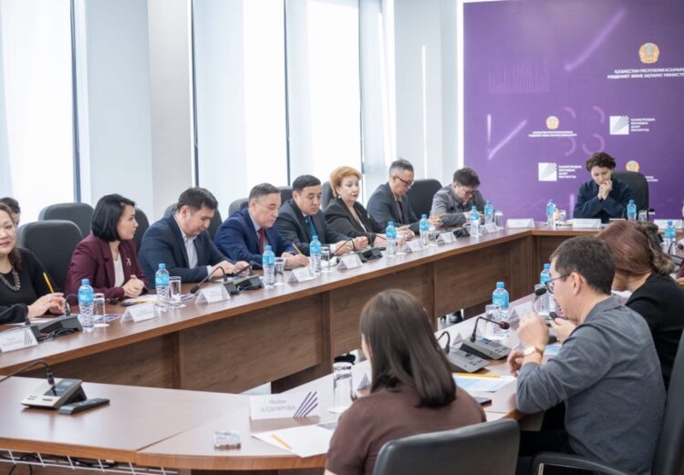 «SARAP» отырысында тарихи-мәдени мұраның конституциялық құндылықтар жүйесіндегі орны талқыланды