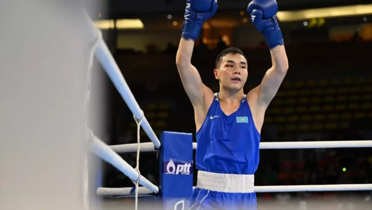 Бокс: Мұхаммедсабыр Базарбайұлы әлем чемпионын тізе бүктірді