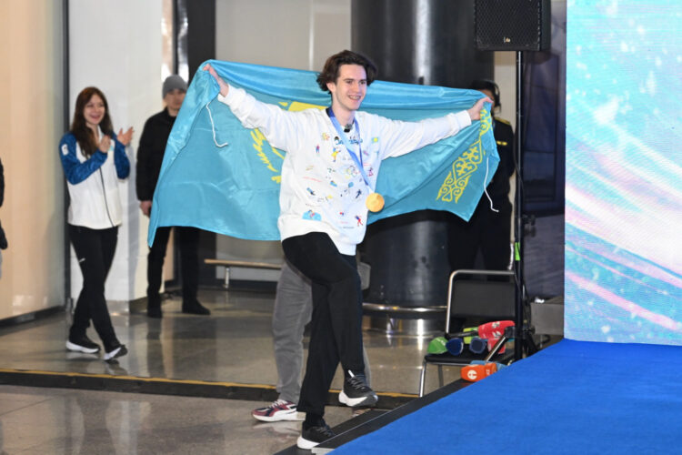 Arrivederci, Italia! Тарихи алтын үшін алғыс