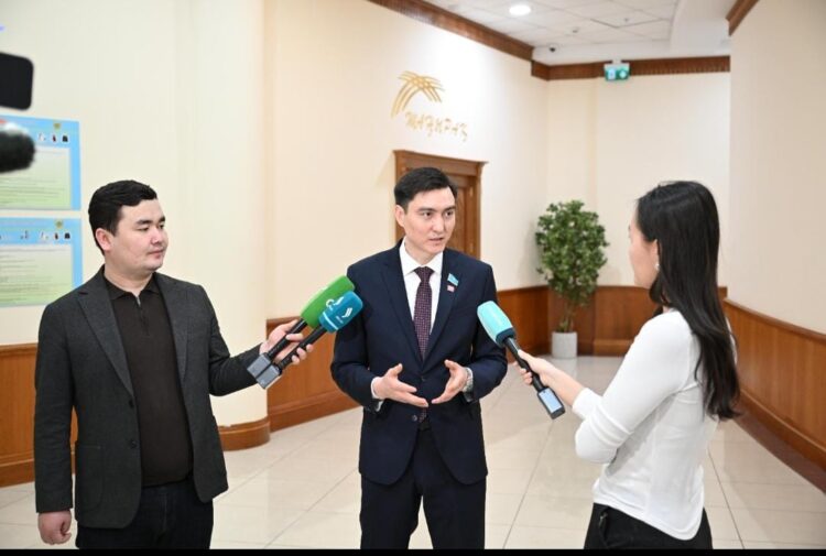 «Әділетті Қазақстанның» талабына бейімделген Конституция жобасы бойынша жұмыс жалғасады