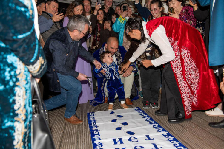 Қазақтығыңды ұмытпа