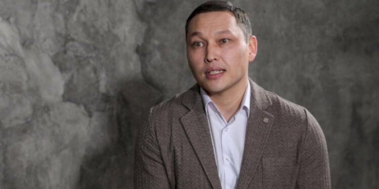 Қоғам белсендісі Санжар Боқаевтың ісі екі бап бойынша тергелуде