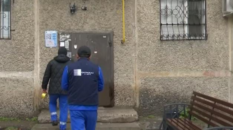 Көпқабатты үйдің бір кіреберісінен төрт адамның денесі табылды