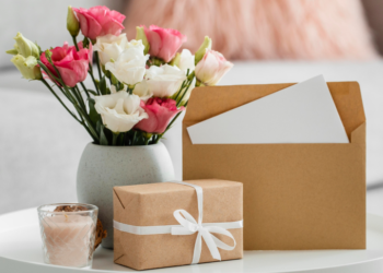 8 наурызда әйелдерге қандай сыйлық беруге болады?