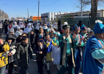 Бір мезетте 400 адам дауыс берді