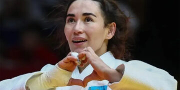 Әбиба Әбужақынова шетелдік келісімшартқа қол қойды