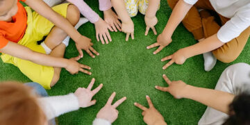 Балаларды қорғау күніне орай демалыс мәселесі қаралуда