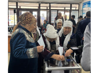Балпық ауылында Тасыбаевтар әулеті мен тұрғындар белсенділік танытты