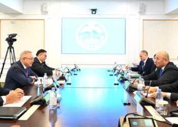 Бейбіт Исабаев «Атамекен» ҰКП басшылығымен шағын және орта бизнесті дамыту мәселесін талқылады