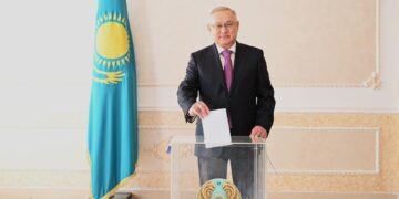 «Мен еліміздің өсіп-өркендеуі үшін дауыс бердім»: Жетісу облысының әкімі Бейбіт Исабаев референдумға қатысты