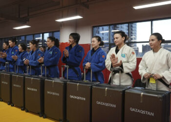 Қазақстан ұлттық құрамалары алғаш рет толық спорттық киім жиынтығымен қамтылып жатыр