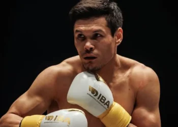 Танымал боксшы Данияр Елеусіновтің әйеліне «шабуыл жасады» деген айып тағылды