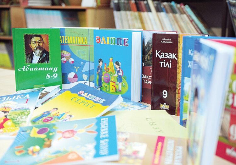 Мектеп оқулықтары жаңартылады: Оқу-ағарту министрі нақты мерзімдерді атады