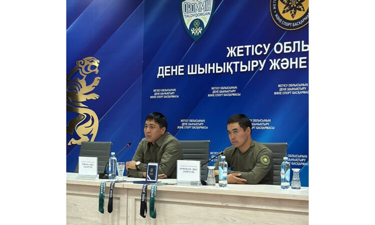 Ұландық жауынгерлер оқушылармен кездесті