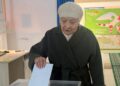 Талдықорғанда Қазақстан Республикасының Халық әртісі Алихан Идрышева референдумда дауыс берді