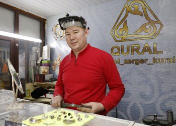 Зер қадірін білген зергер