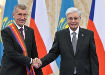 Президент Чехия Премьер-министрін «Достық» орденімен марапаттады