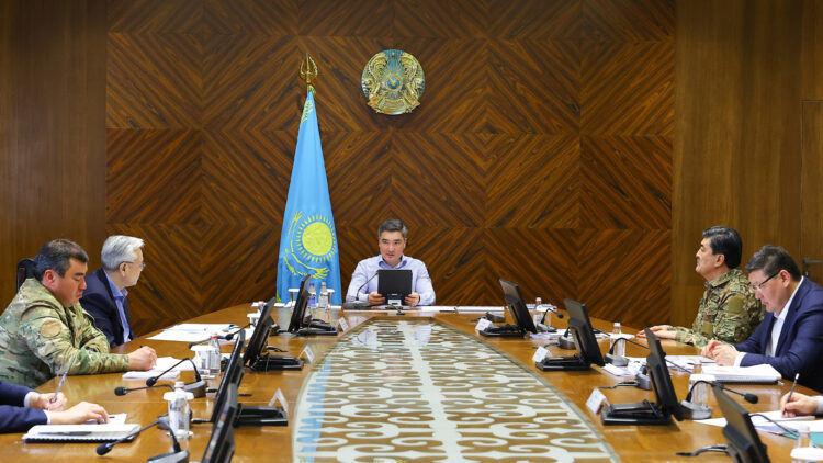 Олжас Бектенов жедел штаб отырысын өткізді