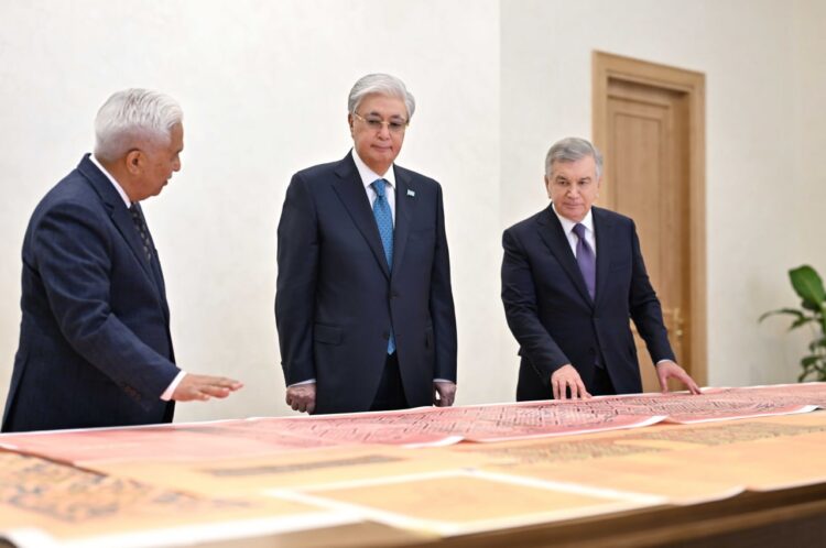 Қазақстан мен Өзбекстан президенттері Бұхарада бас қосты: Тарихи байланыс пен жаңа серіктестік