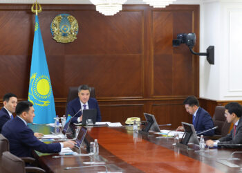 Олжас Бектенов Президент тапсырмаларын орындау аясында «Деректерді өңдеу орталықтары алқабы» жобасын жүзеге асыру жөнінде кеңес өткізді