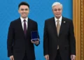 Президент жас ғалымдарға пәтер сыйлады